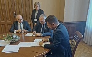 KOPALNIA NOWYCH TECHNOLOGII - SRK S.A. PRZEKAZAŁA TEREN PO KWK „WIECZOREK” MIASTU KATOWICE