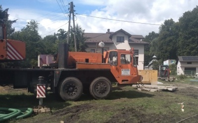 W TRZEBINI KONTYNUOWANE SĄ PRACE STABILIZUJĄCE GRUNT (1)