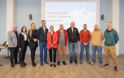 GÓRNICY Z SRK S.A. ROZPOCZĘLI SZKOLENIA NA TURBINACH WIATROWYCH (1)