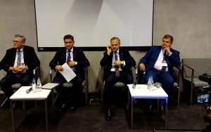 SUROWCE - JAKA PRZYSZŁOŚĆ? (1)