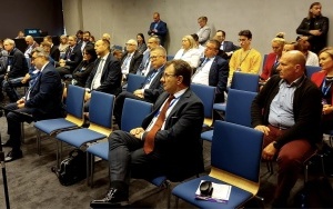 SUROWCE - JAKA PRZYSZŁOŚĆ? (3)