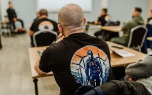 KOLEJNI GÓRNICY ROZPOCZĘLI SZKOLENIE NA TURBINACH WIATROWYCH (1)