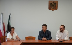 OTWARCI NA DIALOG (1)